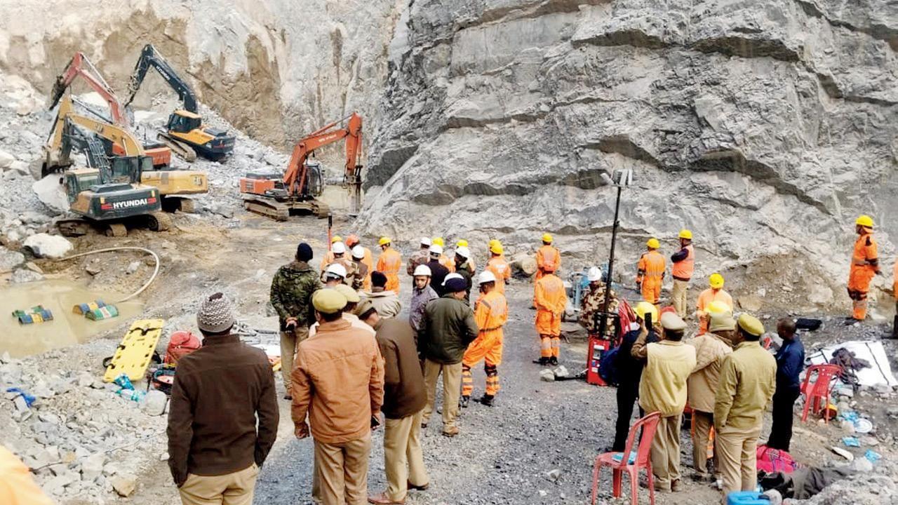 Uttar Pradesh: Death toll in stone quarry collapse in Sonbhadra climbs to 4